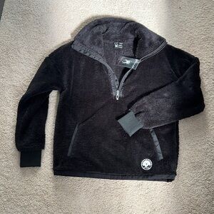 Cozy soft pullover with functional front pocket
